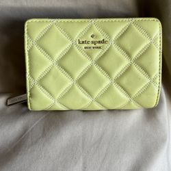 Small Kate Spade Wallet 