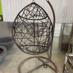 Hanging Chair With Stand 