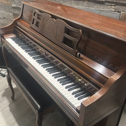 Piano - Brown - free