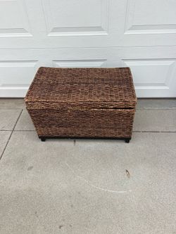 Cute wicker basket/trunk