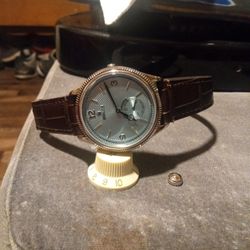 High End Dress Watch  Runs Good Like New Automatic 150  Bucks Cash