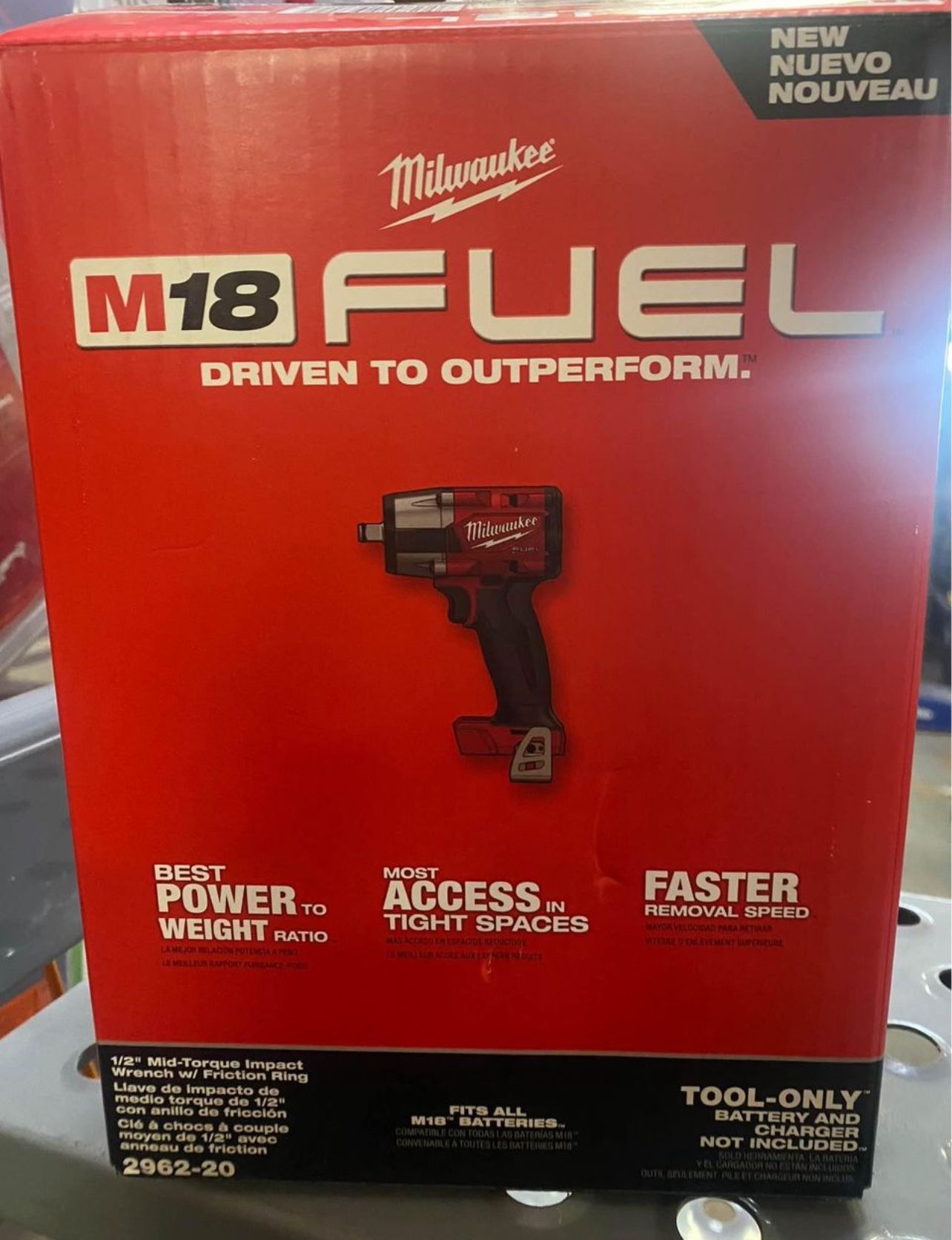 MIKWAUKEE 1/2” MID TORQUE IMPACT WRENCH
