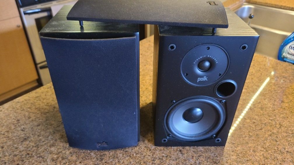 セール特価品 Polk Audio T15 Bookshelf Speakers, Pair, Black by kochiot.main.jp
