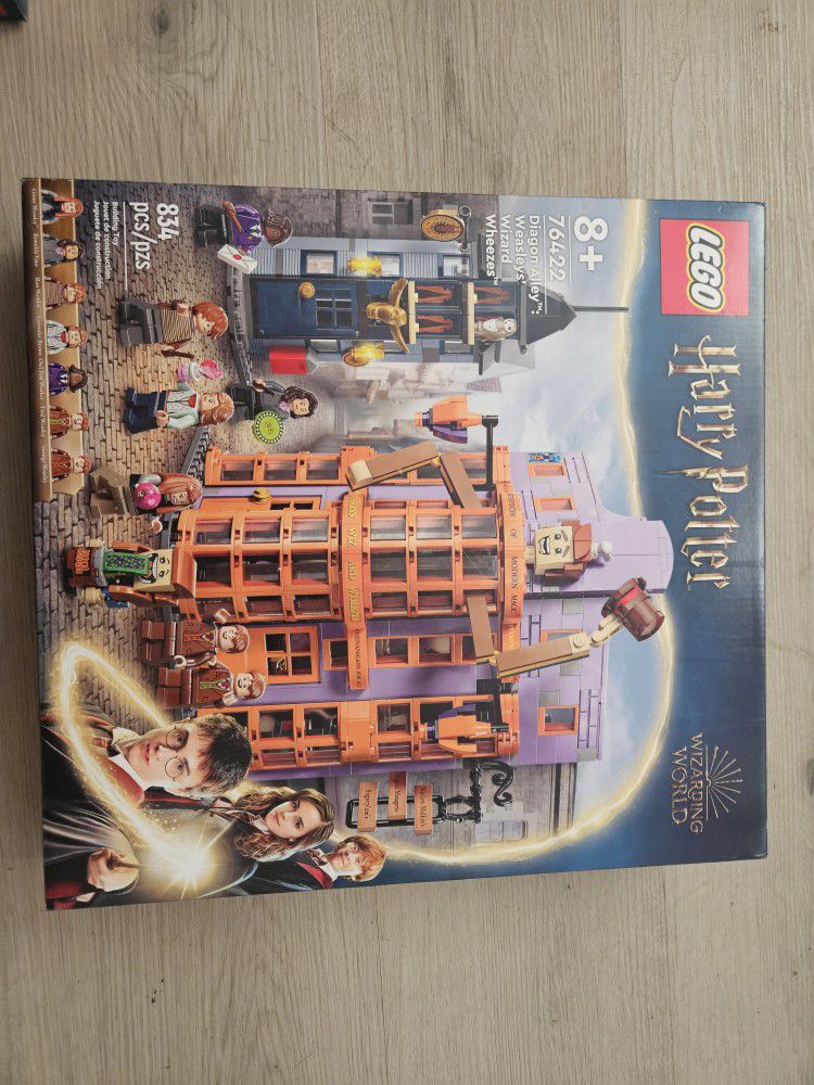 Weasley Wizard  Wheezes Lego Set