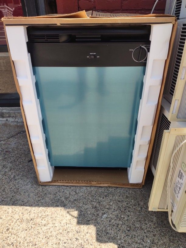 Kenmore Brand New Dash Washer in The Box