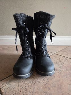 Bare Traps Boots