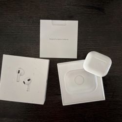 AirPods (Gen 3)