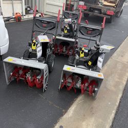 Murray 24 in. 208cc Self-Propelled 2-Stage Gas Snow Blower with Electric Start