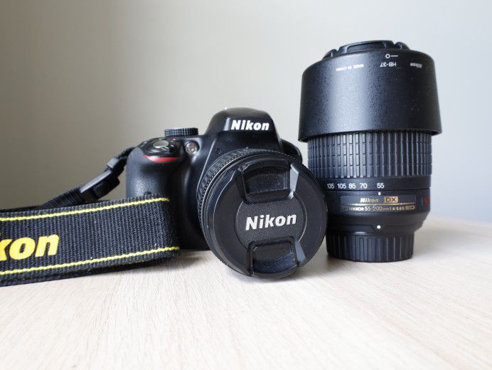 Camera Nikon D3300 , 2 Lenses, 2 Batteries, Charger