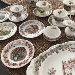 Royal Doulton Bramley Hedge Tea Service. Excellent Condition . Simply Adorable!