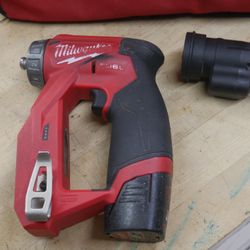 MILWAUKEE 2505-20 3/8" Installation Drill Driver with battery & soft case used. tested. in a good working order. 