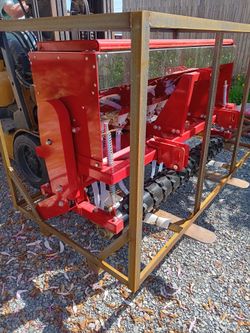 71" Skid Steer/ 3-Point Hydraulic Seeder Attachment. New!