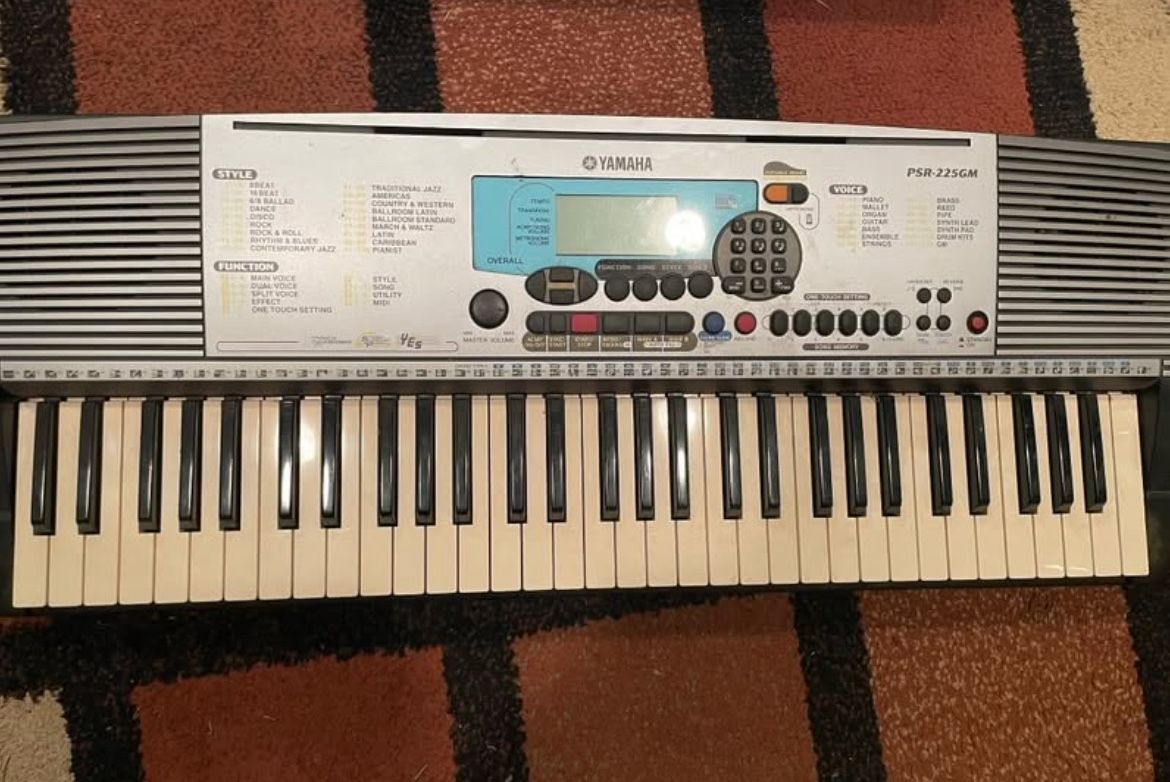 Yamaha PSR - 225GM