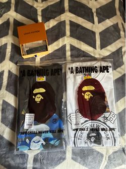 Bape Tees/cologne/Beenies/LV wrist band
