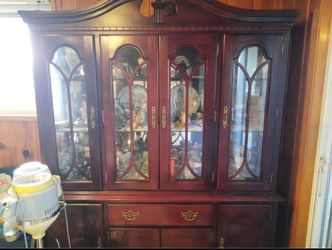 Chinese Curio Cabinet Showcase Display