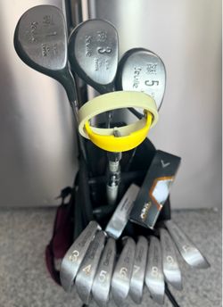 Ladies RIGHT Handed Glenmoor  GL-3000, 13 pc Golf Club set, with Altima Golf Bag w/stand
