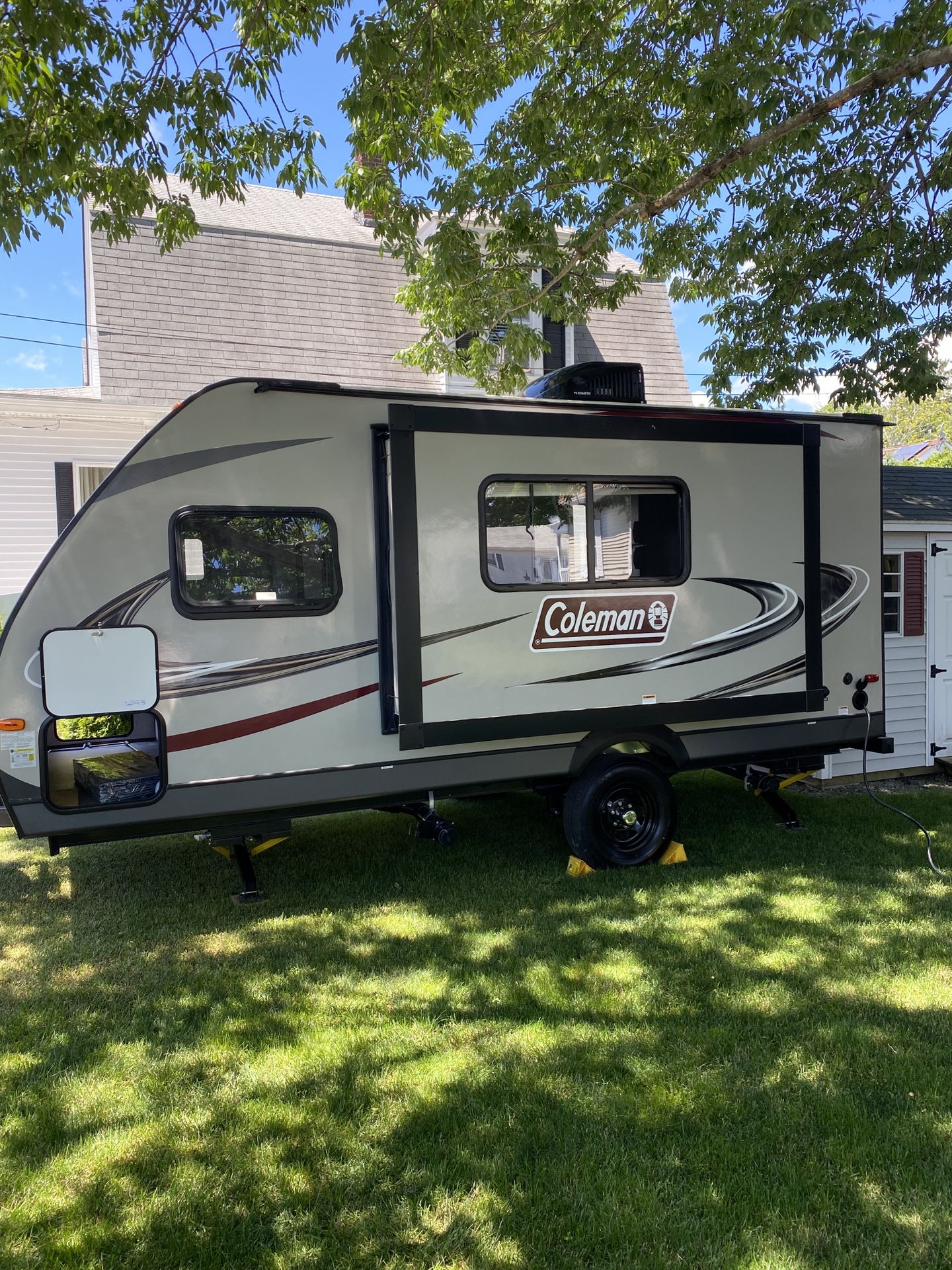 2020 Coleman 1605FB Lite 21’ Camper