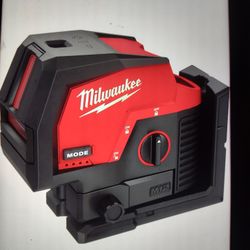 Milwaukee M12 Green  Lazer Cross line & Plumbpoint
