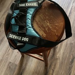 SERVICE DOG VEST MEDIUM  NEW