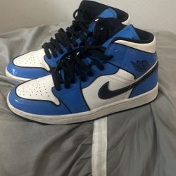 jordan 1 signal blues