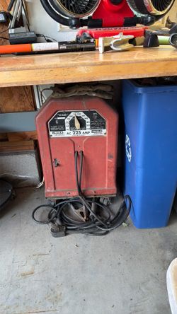 Lincoln 225 Amp Welder