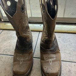 Botas