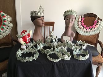 Graduation crowns different prices and styles I’m in el sobrante
