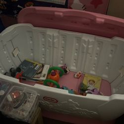 Little TikeS Toy Box