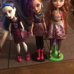 Monster High/ever After High Dolls