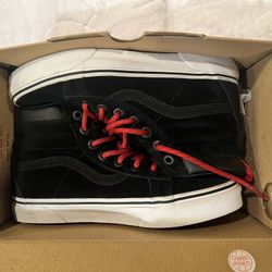 VANS SK8-Hi MTE Black/racing red YOUTH SZ 4
