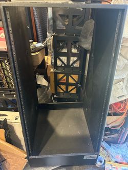 Grundorf studio rack mount 20u rack on wheels