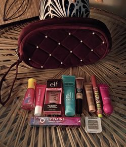 Mixed Makeup Bundle with Velvet Cosmetic Bag
