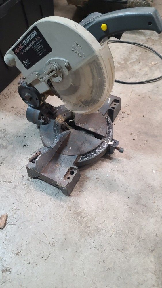 10" CRAFTSMANCOMPOUBD MITRR SAW W/XTRA BLADE