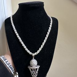 Sterling silver rope chain and pendant