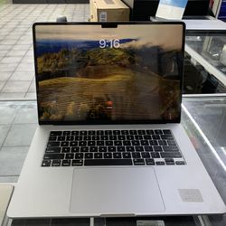 MacBook Air M2, 13-inch