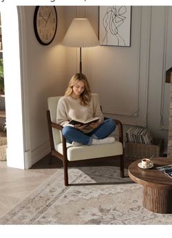 Garvee Mid Century Accent Chair, Upholstered Armchair with Lumbar Pillow Cozy beige reading chair in Chenille with solid wood frame. Easy assembly. Fo