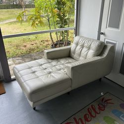 Leather Chair In Excellent Condition $150 
