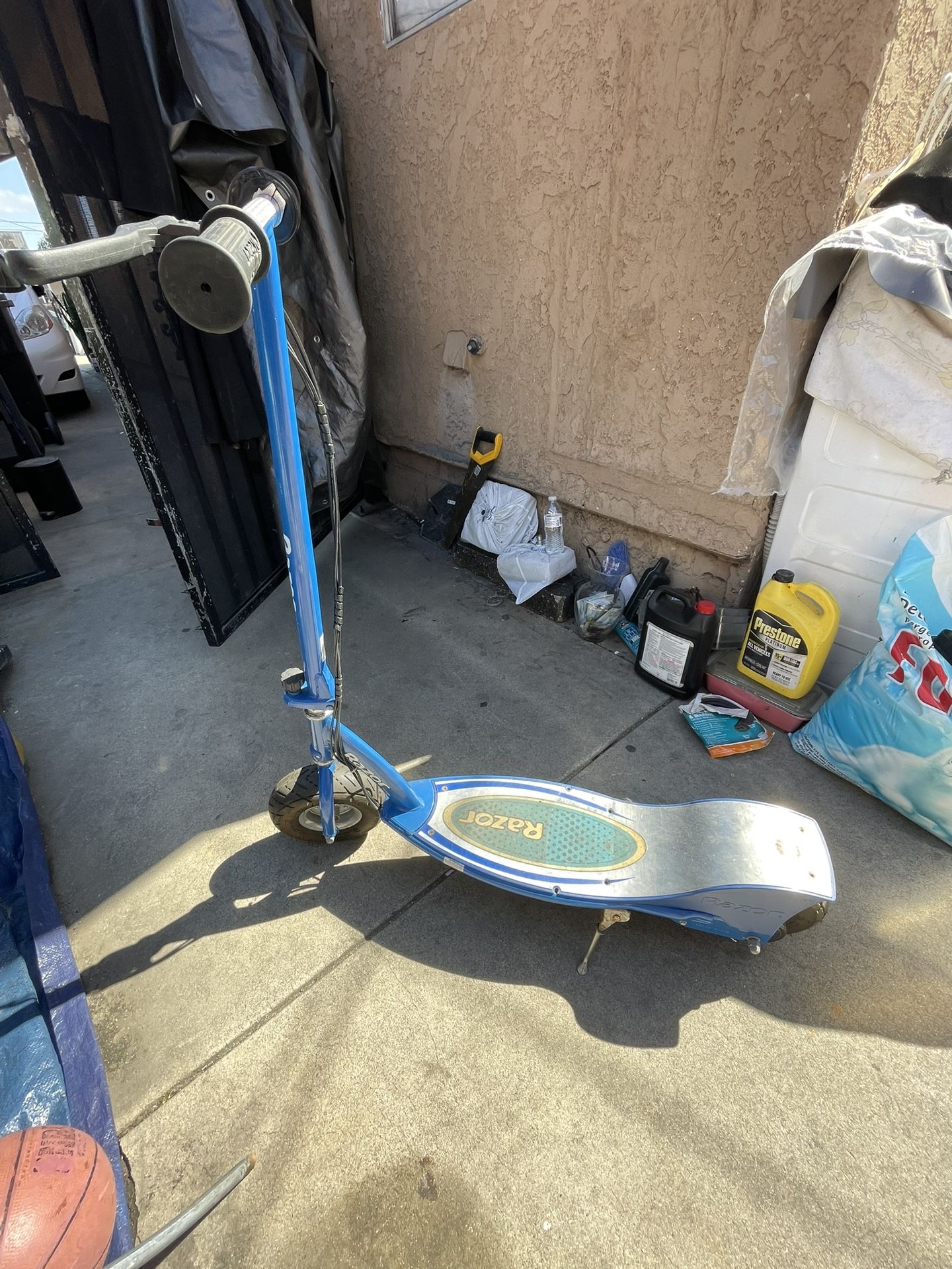 Razor Scooter for Sale in Paramount, CA - OfferUp