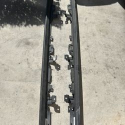 OEM 20-25 Jeep Gladiator Rails