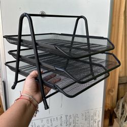 Mesh, extendable trays Set Black. Set De Bandejas En Malla Negra