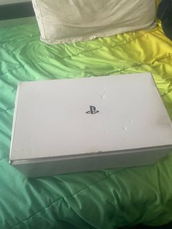 Title: PlayStation VR2 (PSVR2) Bundle - Sturdy Inner Box Included