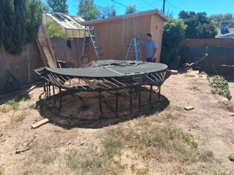 Large Round Trampoline – Springfree