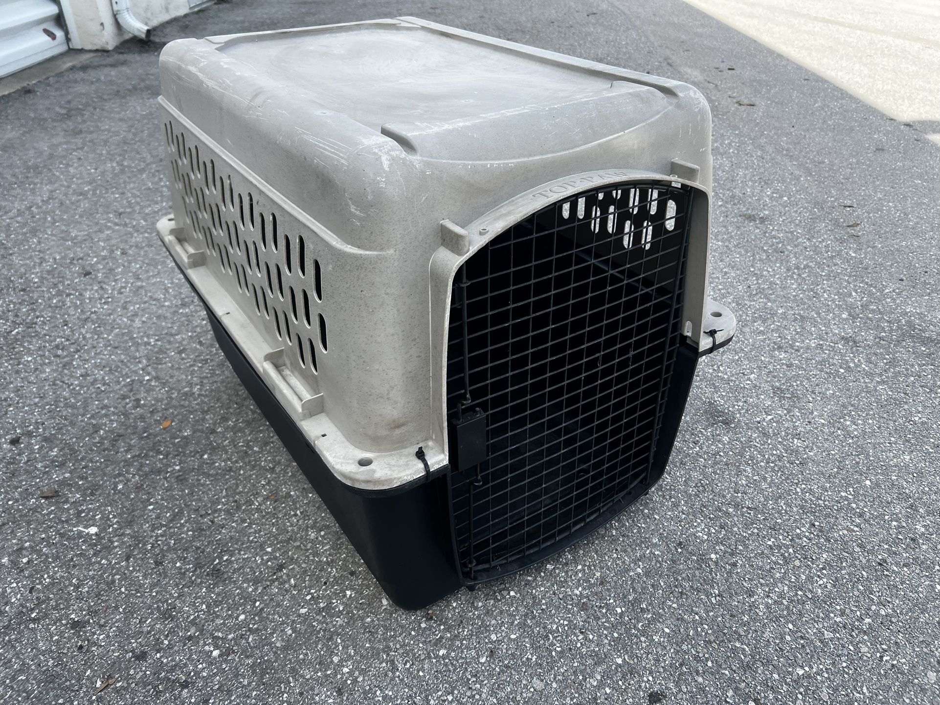 Top Paw Airline Approved Plastic Pet Carrier Kennel Crate! Good condition! For Large Dogs up to 70lbs 36x26x27in  
