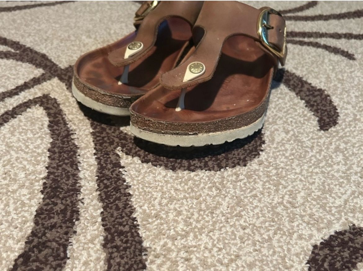Birkenstock Brown Sandals for women size 40