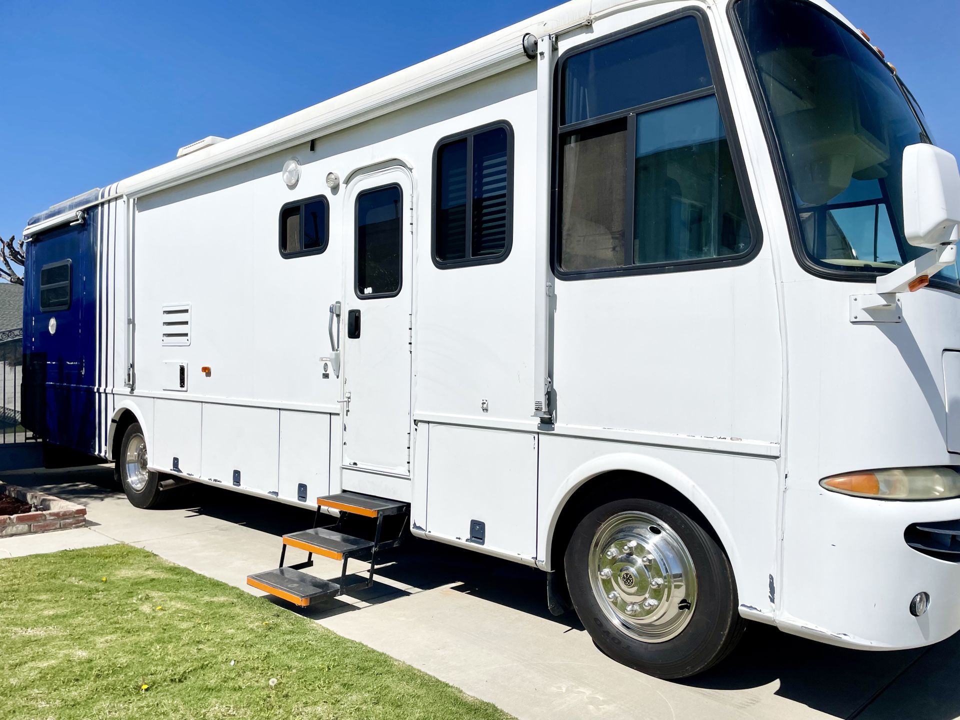 2003 RV 35 ft. 2 slides for Sale in Ontario, CA - OfferUp