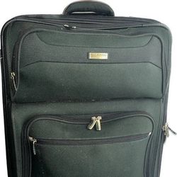 3 piece Ricardo Suitcase set