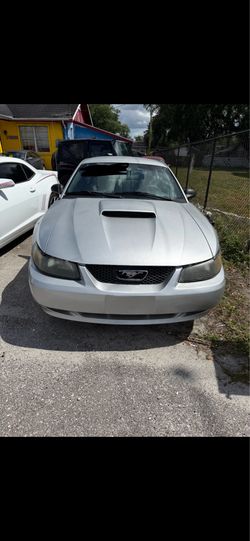 2004 Ford Mustang