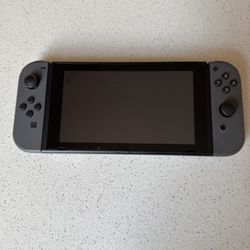 Nintendo Switch 