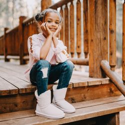 New! So cute Bearpaw Rosaline Youth Pale Pink Leather Boots