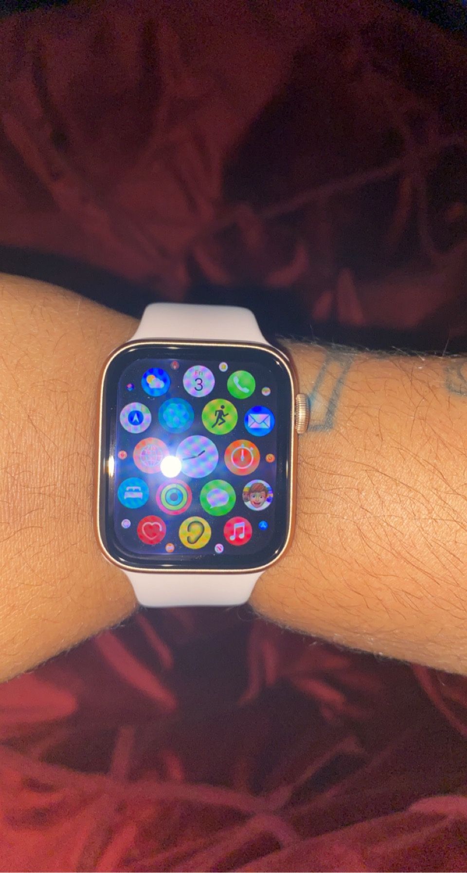 2020 Apple Watch SE , 